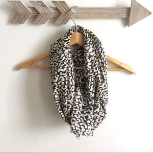 🌵J.Crew Cream and Black Leopard Prink Scarf